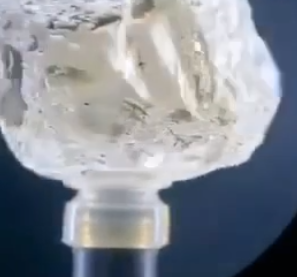 Microscopic observation of rough diamond stone